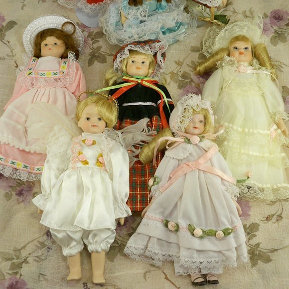 8 Porcelain Doll 3 W/Stand - Picture 2 of 3